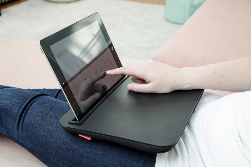 Kikkerland stolek na tablet