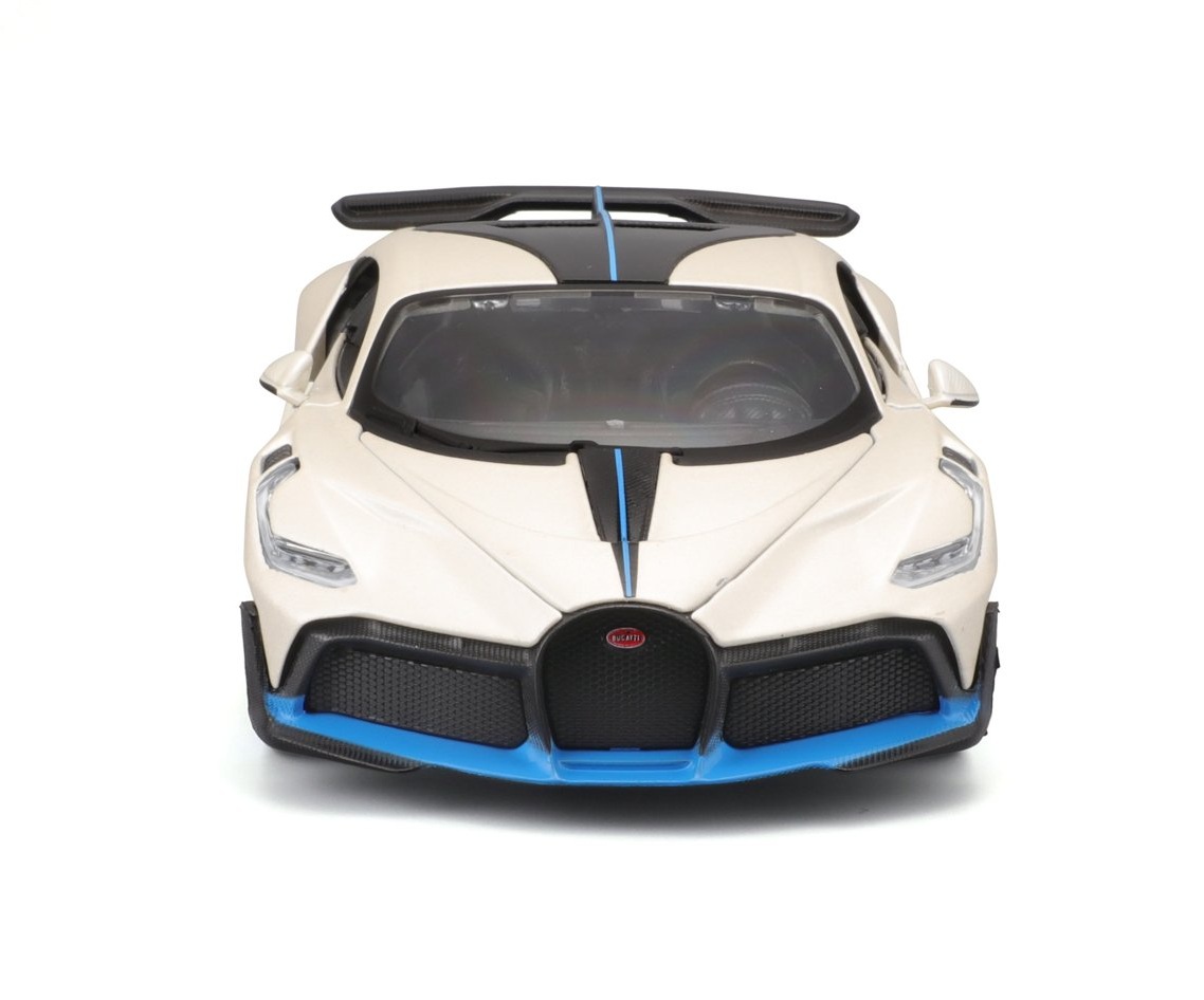 Maisto Bugatti Divo, metal bílá 1:24