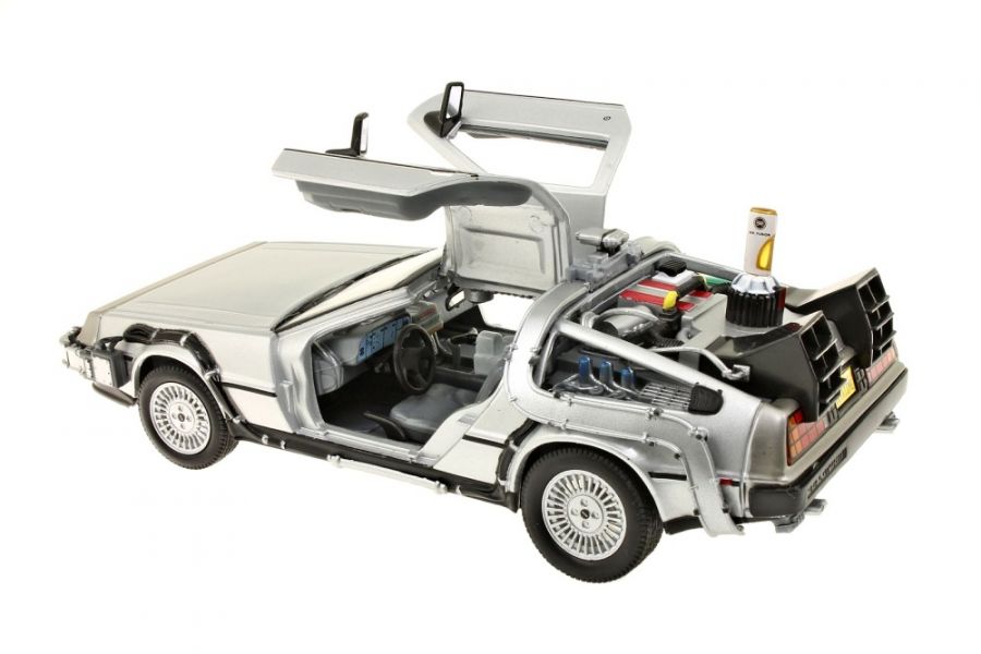 Welly DeLorean DMC-12, Back to the Future II. 1:24