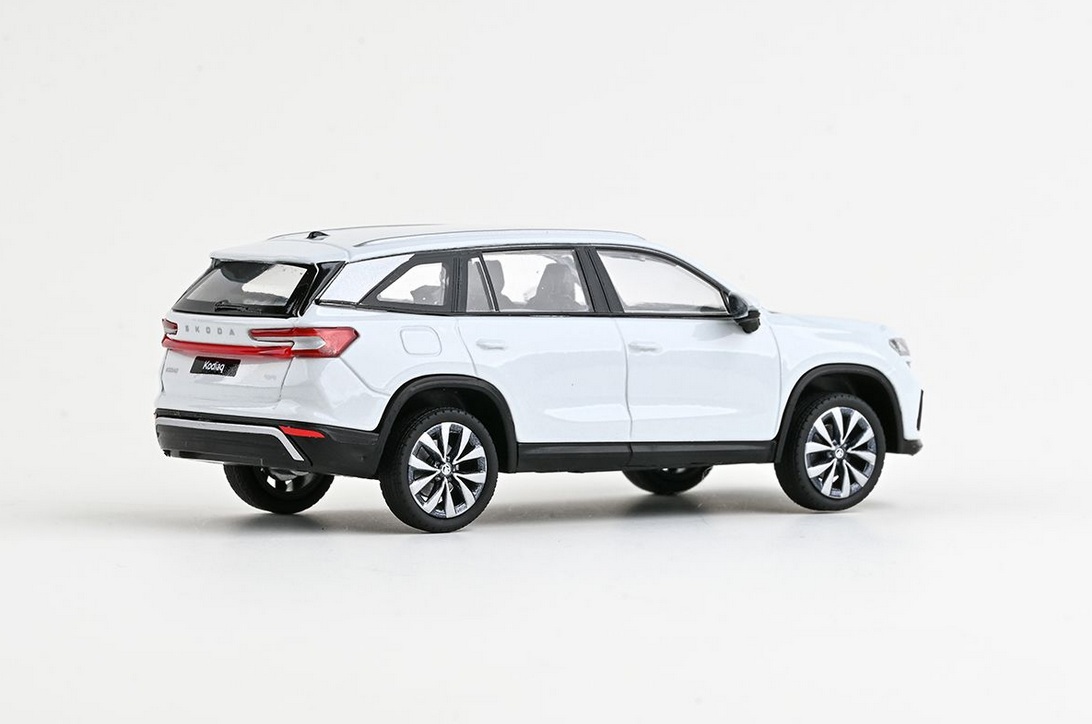Abrex Škoda Kodiaq II (2023) Bílá Moon Metalíza 1:43