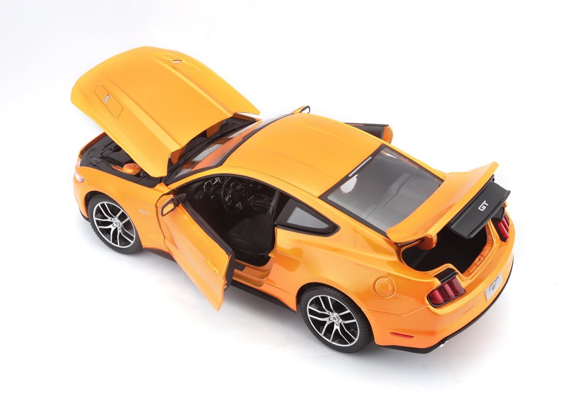 Maisto Ford Mustang 2015 Oranžový 1:18