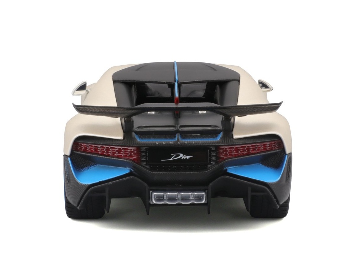 Maisto Bugatti Divo, metal bílá 1:24