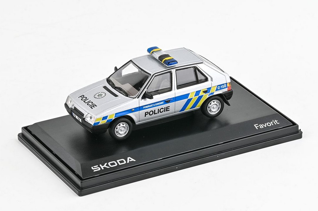 Abrex Škoda Favorit 136L (1988) Policie 1:43