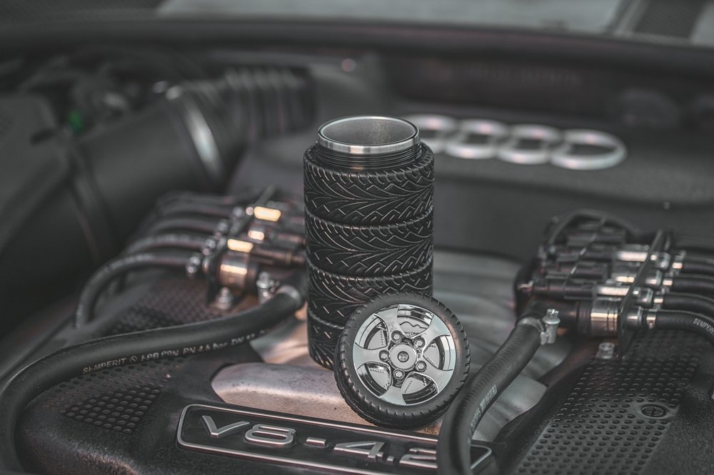 Hrnek pro řidiče TYRE, 300ml.