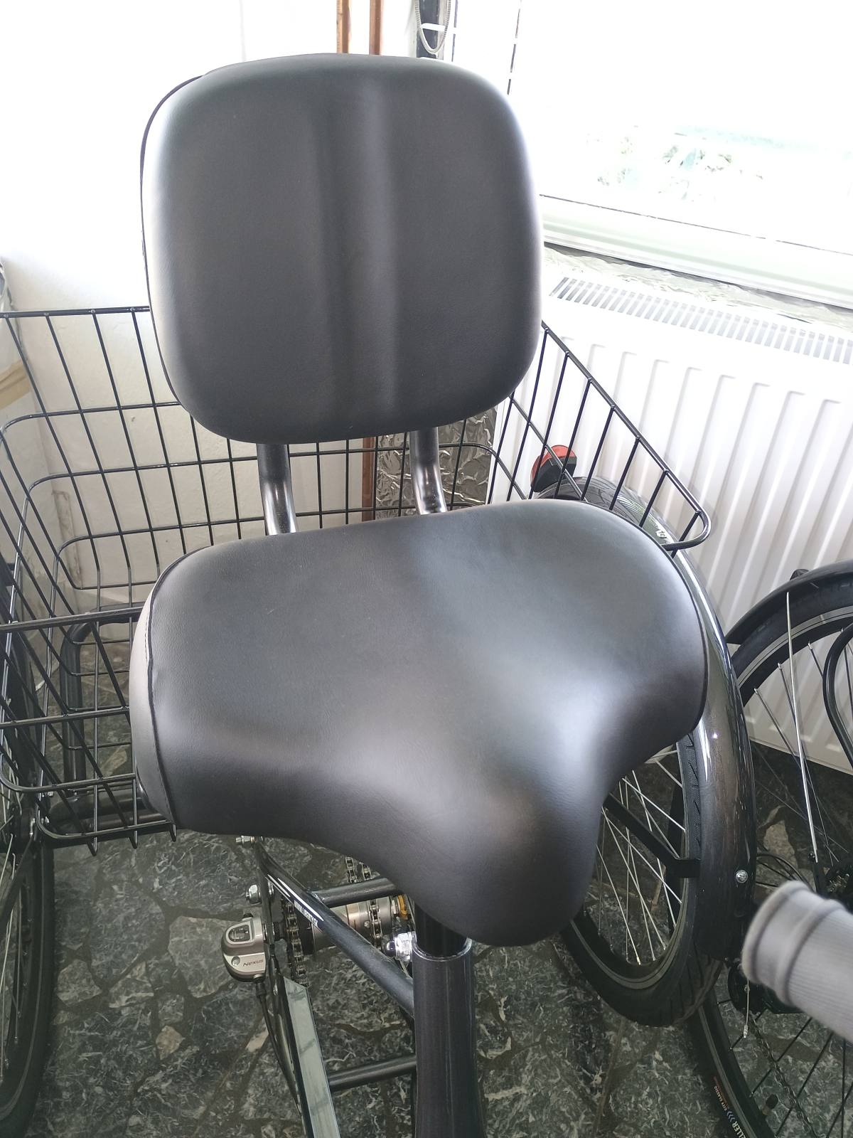Elektro Trojkolka Liberty e-COMFY 24" 2026 antracitová 36V 14Ah, barevný displej
