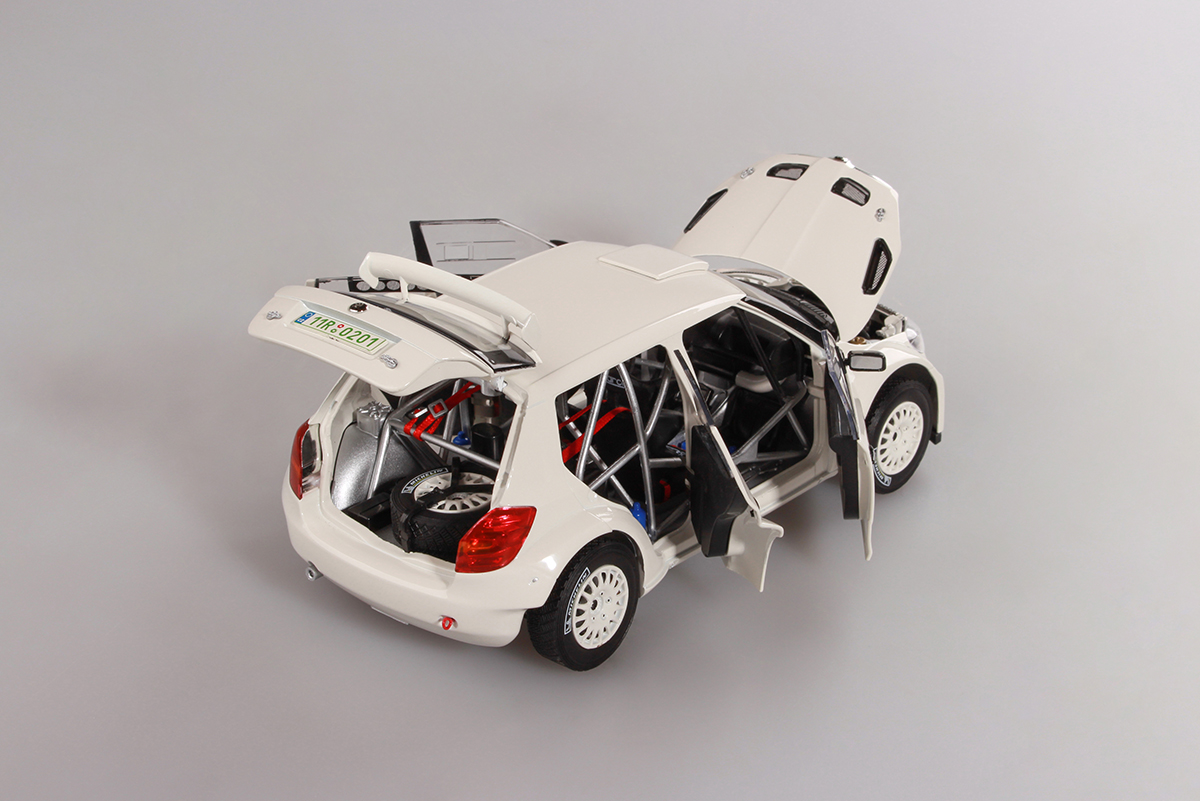 Abrex Škoda Fabia II FL S2000 (2010) Bílá 1:18, Šotolinová kola