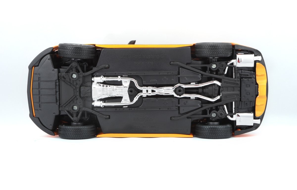 Maisto Ford Mustang 2015 Oranžový 1:18