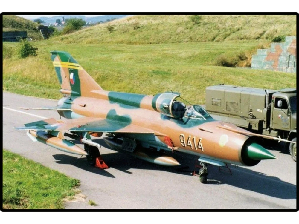 Cobi 5919 MIG-21 ČSSR / NDR, 1:48, 396 kostek