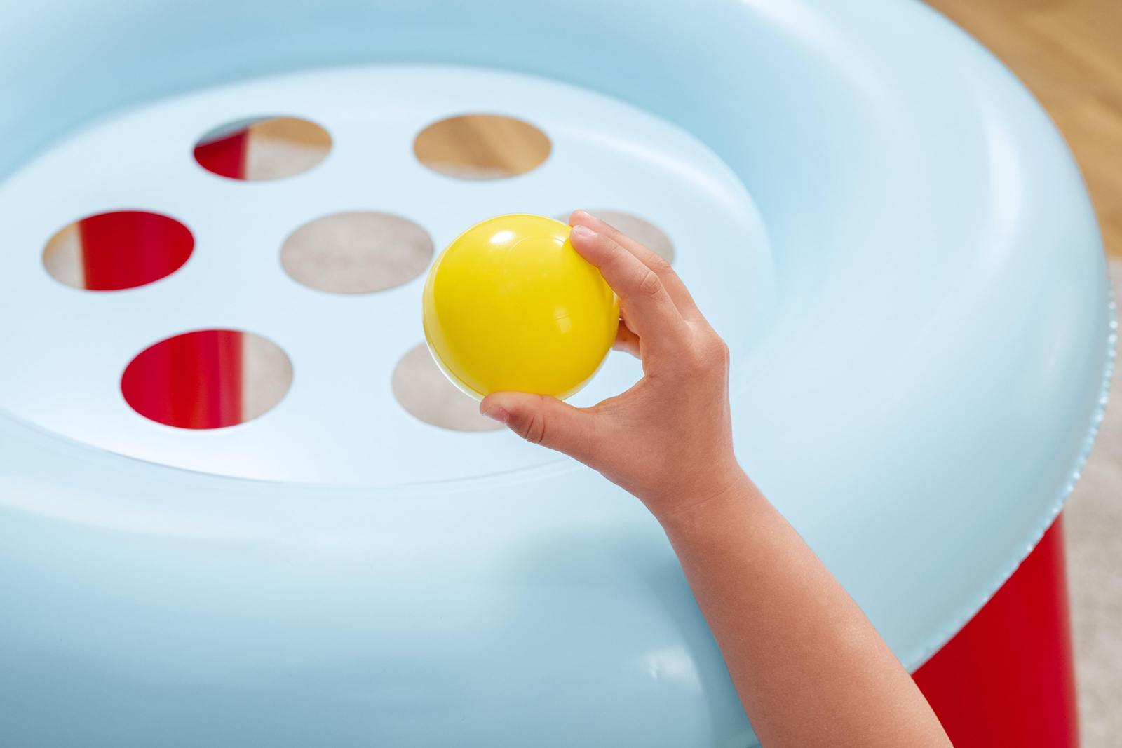 Nafukovací hrací centrum Fisher Price s míčky - 15ks, 89cm x 89cm x 84cm