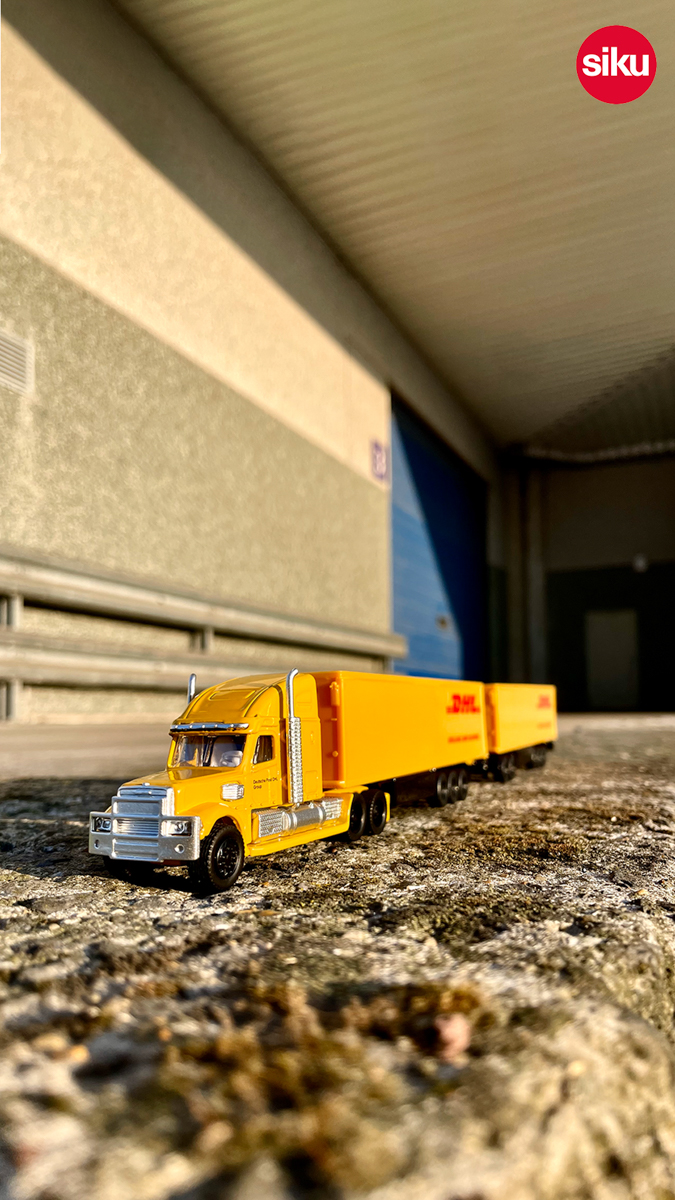 SIKU Super - Kamion s vlekem 1:87