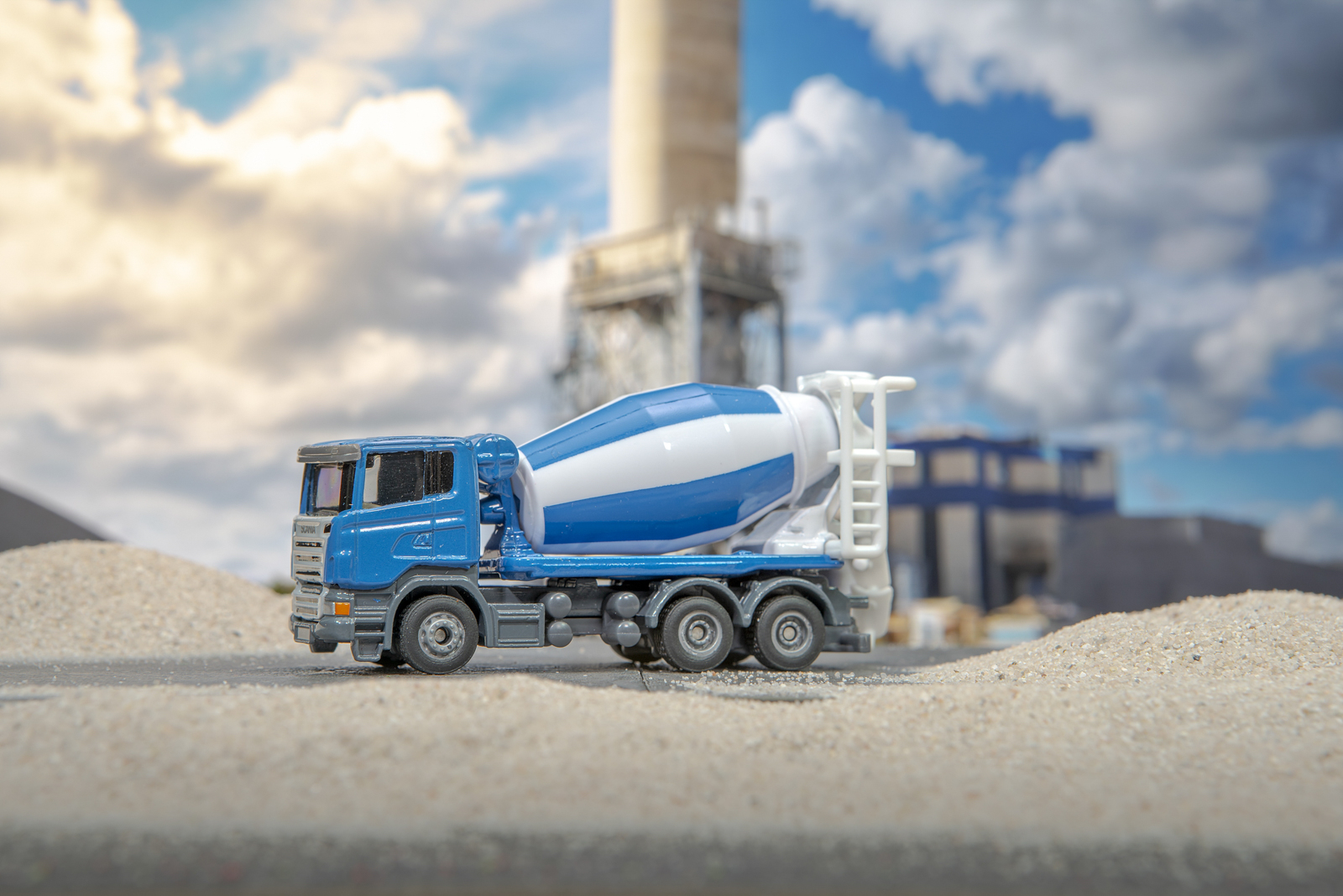 SIKU Super - Míchačka na cement 1:87