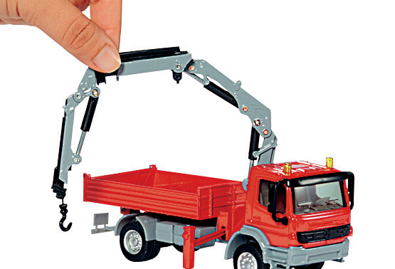 SIKU Super -  Mercedes Atego s jeřábem, měřítko 1:50