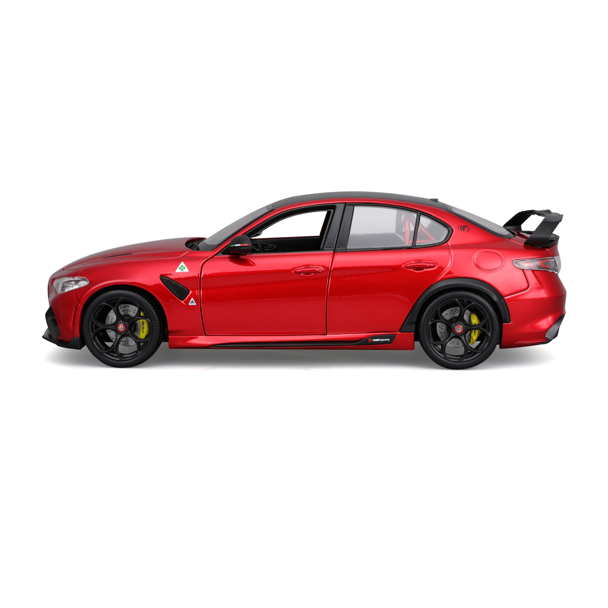 Bburago - Auta HOBBY, Alfa Romeo Giulia GTAm, červená metalíza, 1:18