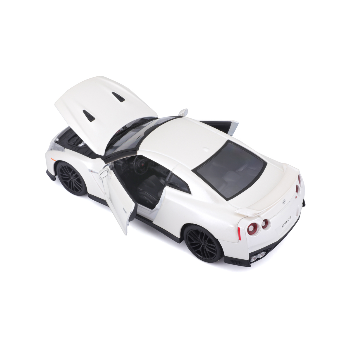 Bburago - Auta HOBBY, 2017 Nissan GT-R, bílá metalíza, 1:24