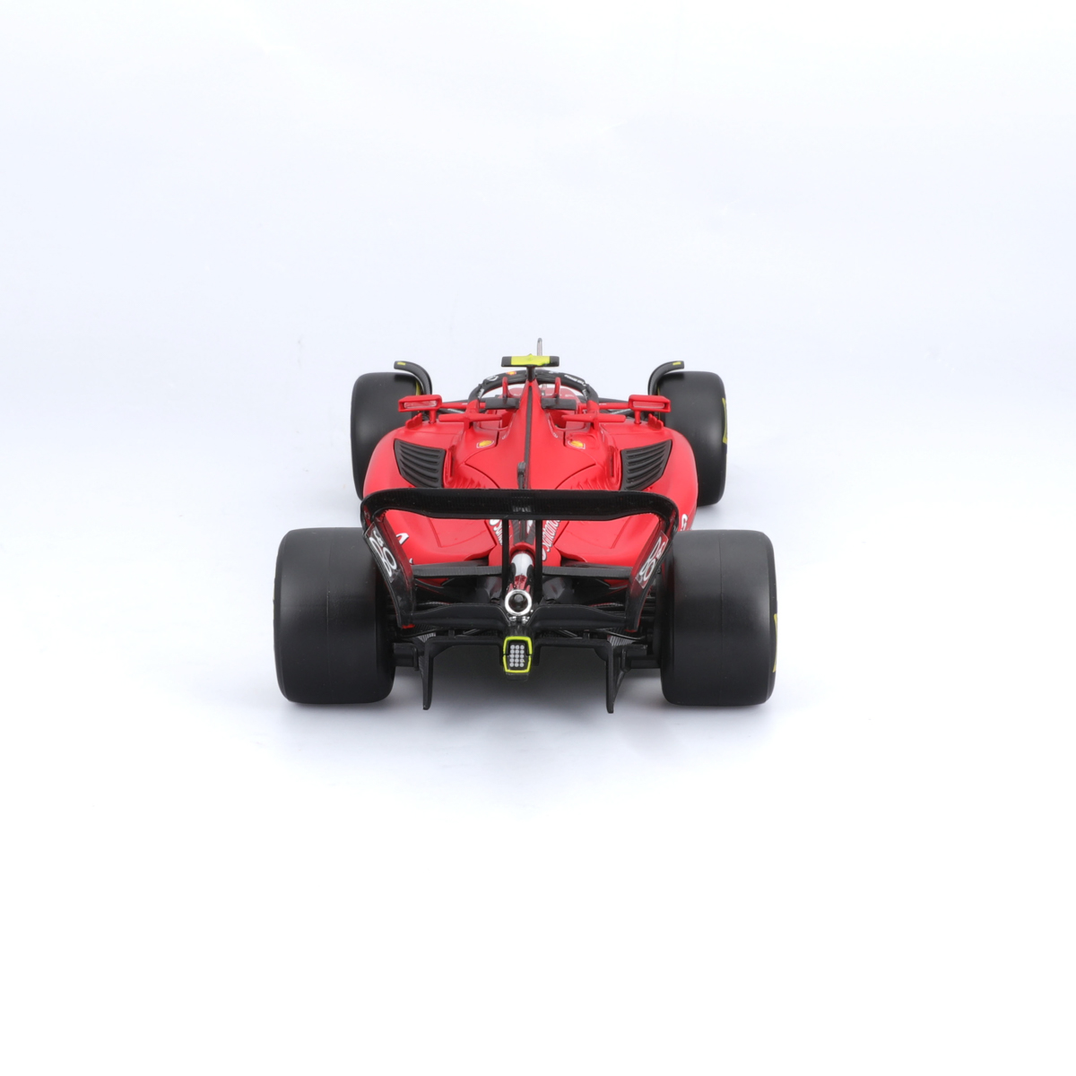 Bburago - FORMULA RACING, F1 Ferrari SF-23 (2023) s figurkou jezdce, #55 Carlos Sainz, 1:24