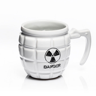 Gadget Master Granáítový hrnek DANGER 460 ml. Bílý