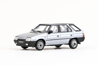 Abrex Škoda Forman (1993) Stříbrná Safír Metalíza 1:43